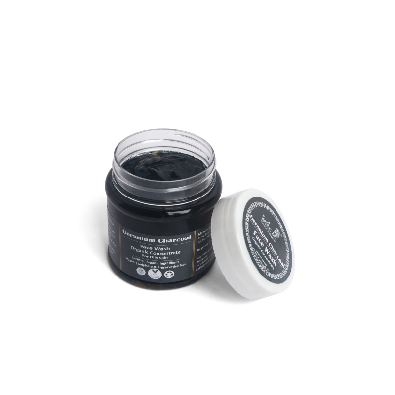Geranium Charcoal Face wash 125 gm 1.jpg